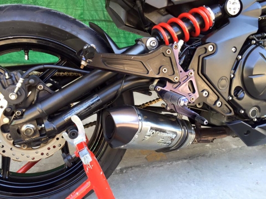 ER6Nปี13 abs รถมือเดียวเจ้าของออกป้ายแดงเงินสดมา ของแต่งเต็มคันตามรูป ป้ายทะเบียนประมูล