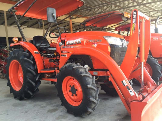 ขายรถไถคูโบต้า L3608 พร้อมอุกรณ์ ดันดินหน้าคานบนและโลตารี่ ชั่วโมงการทำงาน 1077ชั่วโมง รถสภาพดีมาก พร้อมใช้งาน