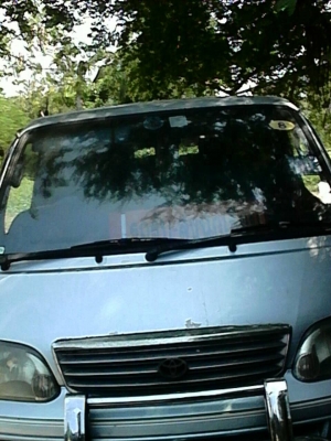 ขายรถตู้หัวจรวด