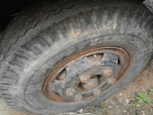 รถฮีโน่ 6 ล้อดั้ม KM - 310  117 แรงม้า.  ( มีขาย 2 คัน. )   สนใจติดต่อ  081 - 6079515