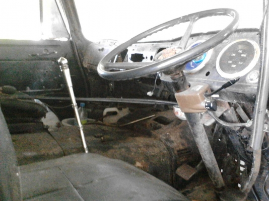 รถฮีโน่ 6 ล้อดั้ม KM - 310  117 แรงม้า.  ( มีขาย 2 คัน. )   สนใจติดต่อ  081 - 6079515