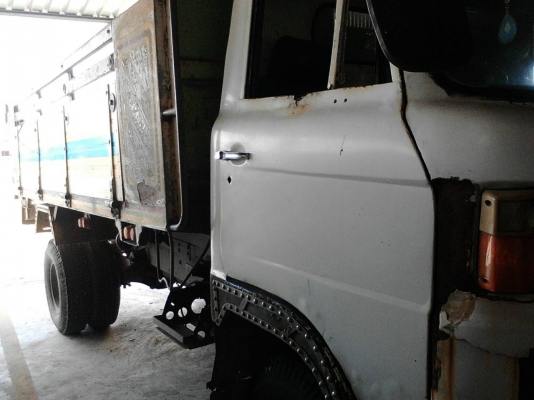 รถฮีโน่ 6 ล้อดั้ม KM - 310  117 แรงม้า.  ( มีขาย 2 คัน. )   สนใจติดต่อ  081 - 6079515