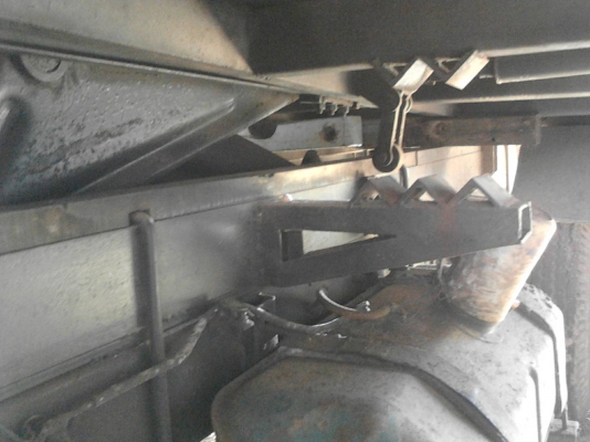 รถฮีโน่ 6 ล้อดั้ม KM - 310  117 แรงม้า.  ( มีขาย 2 คัน. )   สนใจติดต่อ  081 - 6079515