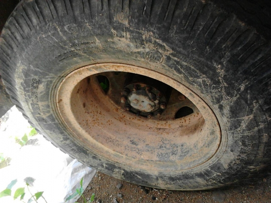 รถฮีโน่ 6 ล้อดั้ม KM - 310  117 แรงม้า.  ( มีขาย 2 คัน. )   สนใจติดต่อ  081 - 6079515