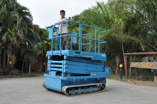 ขายรถกระเช้าAICHI สูง6เมตร ไฟฟ้า  อุปกรณ์ครบพร้อมใช้ สภาพสวยเดิมจากญี่ปุ่น 78,000บาท เท่านั้น!!