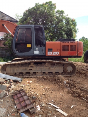 HITACHI EX200-5