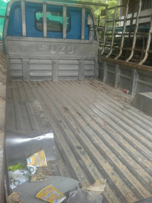 ขาย185000บาท รถอีซูซุ4ล้อกลาง เครื่อง88 กะบะสแตนเลส สภาพดีพร้อมใช้