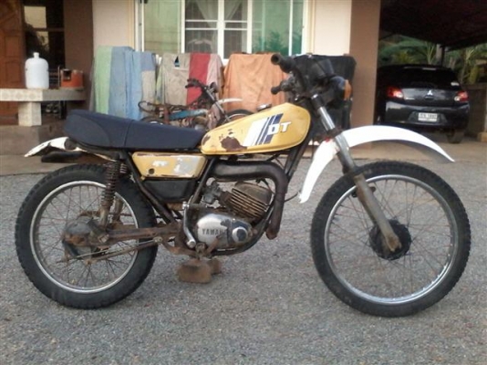 ขาย DT100 ไม่มีเอกสารออกใบซื้อขายเครื่องดีโครงคันสตาร์ทคันเกียร์ไม่เชื่อมรถเดิมแห้งๆเครื่องไม่เยิ้มเหมาะเอาไปปั้น