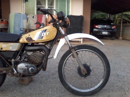 ขาย DT100 ไม่มีเอกสารออกใบซื้อขายเครื่องดีโครงคันสตาร์ทคันเกียร์ไม่เชื่อมรถเดิมแห้งๆเครื่องไม่เยิ้มเหมาะเอาไปปั้น