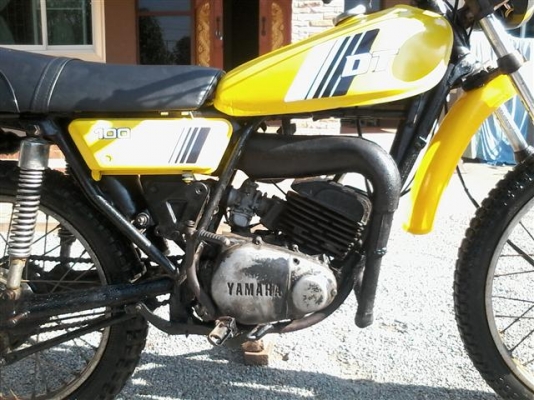 ขาย DT100 ไม่มีเอกสารออกใบซื้อขายเครื่องดีพอใช้ระบบไฟต้องไปต่อเองเหมาะเอาไปปั้นต่อราคาเบาๆ 6500 บาท