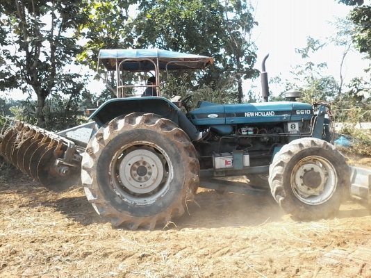 ขายด่วน รถไถFORD 6610  สองเพลา สภาพพร้อมใช้งาน  เครื่องแน่น หางแน่น ยางหลังสวย อุปกรณ์ 4อย่างครับ รถใช้งานดีมากครับ เอกสารเล่มทะเบียนพร้อมโอน