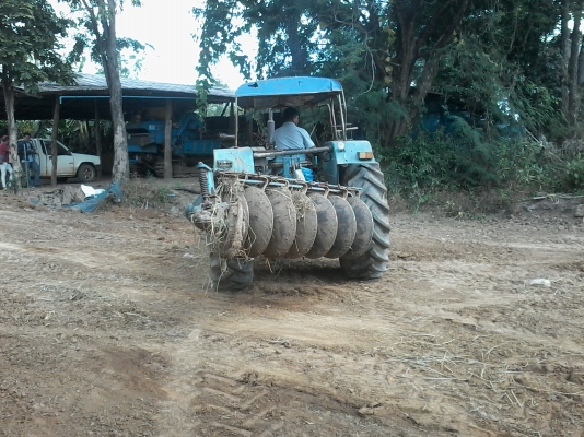 ขายด่วน รถไถFORD 6610  สองเพลา สภาพพร้อมใช้งาน  เครื่องแน่น หางแน่น ยางหลังสวย อุปกรณ์ 4อย่างครับ รถใช้งานดีมากครับ เอกสารเล่มทะเบียนพร้อมโอน