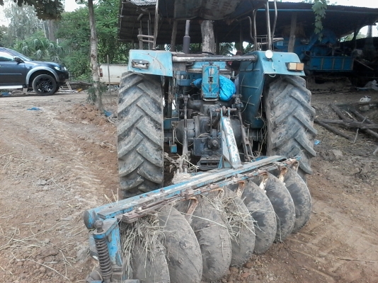 ขายด่วน รถไถFORD 6610  สองเพลา สภาพพร้อมใช้งาน  เครื่องแน่น หางแน่น ยางหลังสวย อุปกรณ์ 4อย่างครับ รถใช้งานดีมากครับ เอกสารเล่มทะเบียนพร้อมโอน