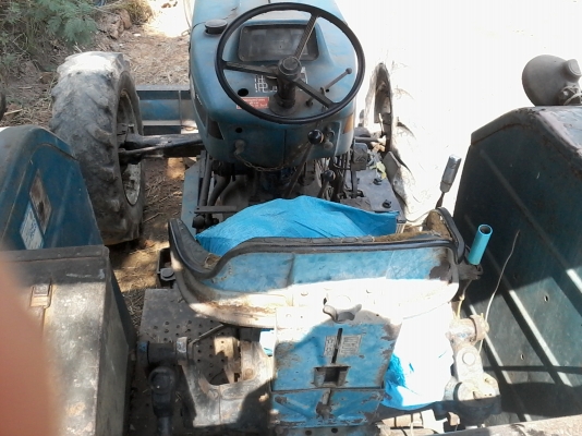 ขายด่วน รถไถFORD 6610  สองเพลา สภาพพร้อมใช้งาน  เครื่องแน่น หางแน่น ยางหลังสวย อุปกรณ์ 4อย่างครับ รถใช้งานดีมากครับ เอกสารเล่มทะเบียนพร้อมโอน