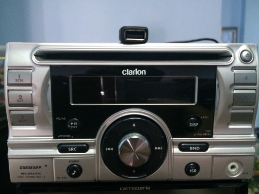 Clarion DUB385MP USB IPOD MP3 CD AUX ปรีเอ้า2ชุด 728ตัวแปรสีไฟเครื่องเล่น สภาพสวย มือ2 ญี่ปุ่น