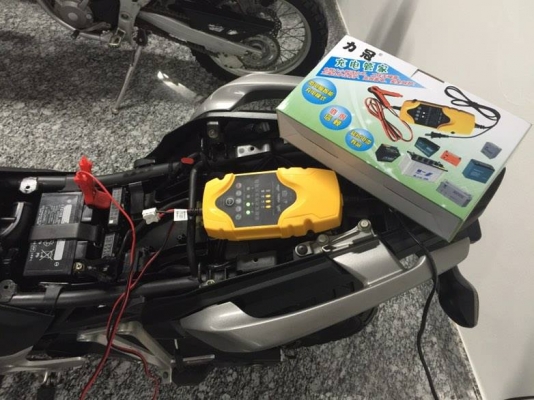 เครื่องชาร์จFLTชาร์จรถยนต์ เรือ เจ็ทสกี มอไซค์bigbikeทุกรุ่น เพียง 1,200บาท