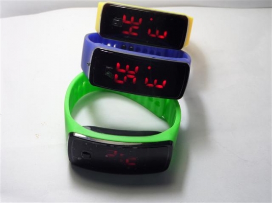 The New Sport นาฬิกาข้อมือLED นาฬิกากีฬา