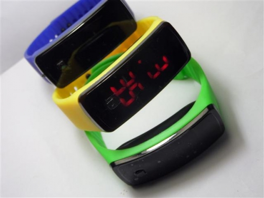 The New Sport นาฬิกาข้อมือLED นาฬิกากีฬา