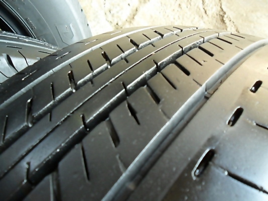 ยางกระบะขอบ15 บริดสโตน215-70-R15ลงพื้นปี14 (4เส้น3,900) ยางกระบะขอบ15 บริดสโตน215-70-R15ลงพื้นปี14 (4เส้น3,900)