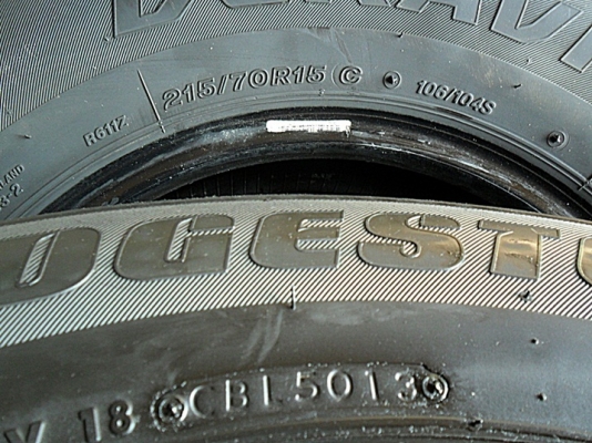 ยางกระบะขอบ15 บริดสโตน215-70-R15ลงพื้นปี14 (4เส้น3,900) ยางกระบะขอบ15 บริดสโตน215-70-R15ลงพื้นปี14 (4เส้น3,900)