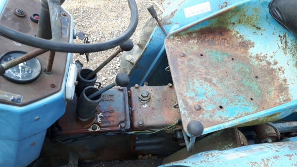 ขายรถไถยี่ห้อมิตรซูตามสภาพเครื่องเกียดีมากติดง่ายพร้อมโลตารีงดต่อรองครับ