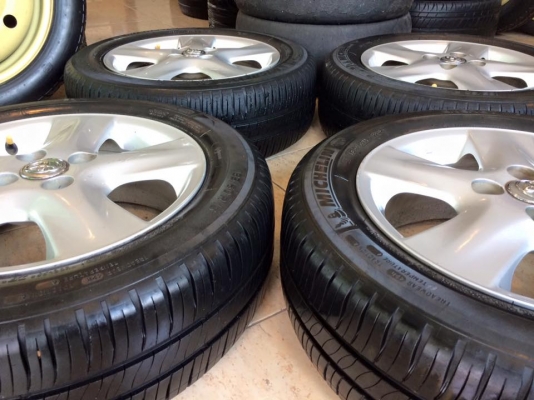 ล้อมือ2)แม็กเดิมtoyota ขอบ15"+ยางปี12 ยกชุด3,900.฿ *‪#แยกแม็ก‬ ขาย2,300.฿ **&lrm;แยกยาง‬ 185/60/15 มิชลิน 2,200.฿
