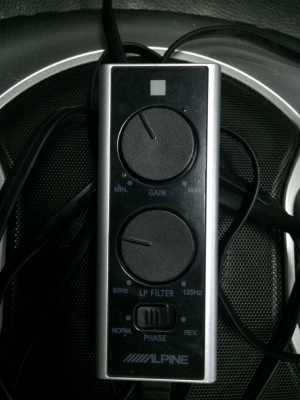 SUB BOX Alpine SWE-1000 ดอก8นิ้ว ว่อยคู่ คราสดี เพาเวอร์ในตัว150W เบสแน่น ลอยๆ มือ2 ญี่ปุ่น