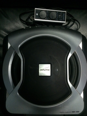 SUB BOX Alpine SWE-1000 ดอก8นิ้ว ว่อยคู่ คราสดี เพาเวอร์ในตัว150W เบสแน่น ลอยๆ มือ2 ญี่ปุ่น