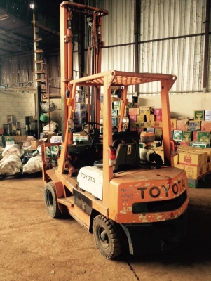 ขายรถยก TOYOTA เสาสูง 5 เมตร งากระดกได้ เครื่องดี รถสวย สภาพพร้อมใช้งาน