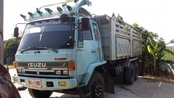 ขายด่วนสิบล้อROCKY195สองเพลาดั้มสภาพพร้อมใช้สุดๆโทร0856842587