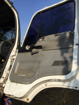 ขาย 10 ล้อ ดั้ม 2 เพลา เกียร์ครูเลอร์ สวยพร้อมใช้งาน ขาย 600000 บาท