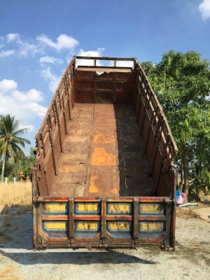 ขาย 10 ล้อ ดั้ม 2 เพลา เกียร์ครูเลอร์ สวยพร้อมใช้งาน ขาย 600000 บาท