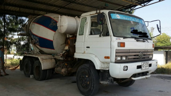 ขายด่วนรถโม่ปูนNISSANCW430H 230แรงสองเพลาสภาพพร้อมใช้งานโทร0856842587