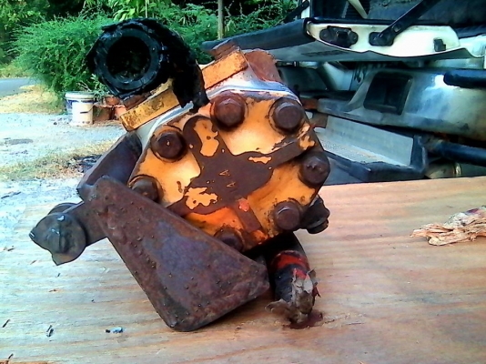 ปั๊มยกคอรถเกี่ยว 090-8272268