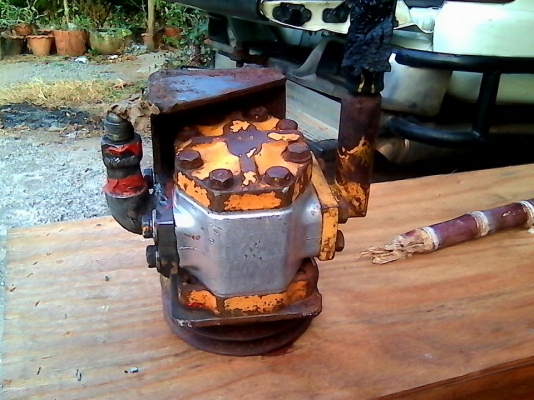 ปั๊มยกคอรถเกี่ยว 090-8272268