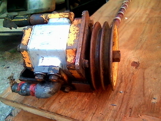 ปั๊มยกคอรถเกี่ยว 090-8272268