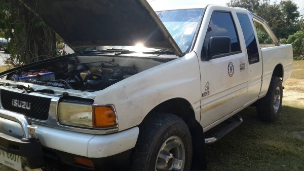 รถขับเคลื่อน4ล้อ 2ประตู สภาพดี โฟร์วิลใช้ได้ สภาพพร้อมใช้งาน ชุดโอนพร้อม