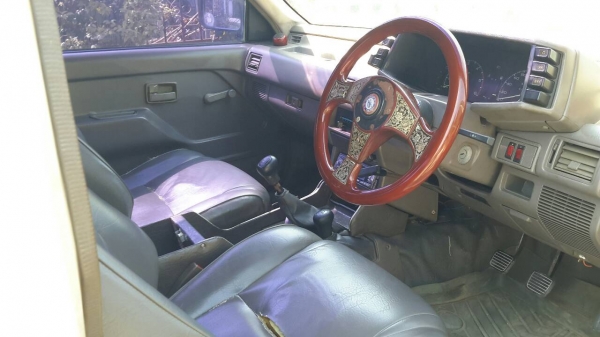 รถขับเคลื่อน4ล้อ 2ประตู สภาพดี โฟร์วิลใช้ได้ สภาพพร้อมใช้งาน ชุดโอนพร้อม