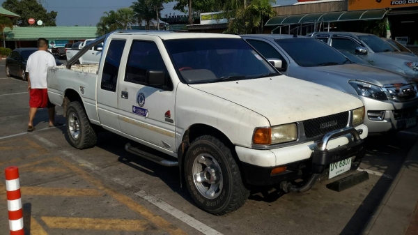 รถขับเคลื่อน4ล้อ 2ประตู สภาพดี โฟร์วิลใช้ได้ สภาพพร้อมใช้งาน ชุดโอนพร้อม