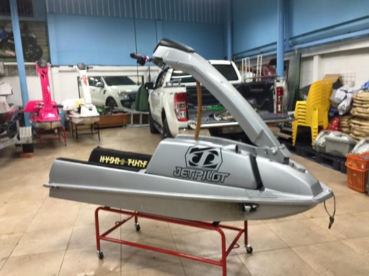 เจ็ทยืน เทา kawasaki 550 แจ่ม  สภาพพร้อมเล่น จบๆเพียง 25,000 บ.