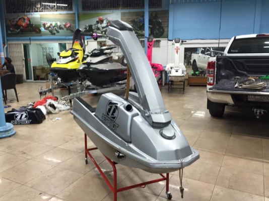 เจ็ทยืน เทา kawasaki 550 แจ่ม  สภาพพร้อมเล่น จบๆเพียง 25,000 บ.