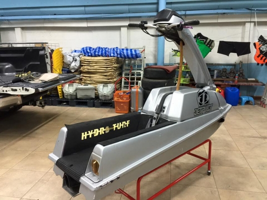 เจ็ทยืน เทา kawasaki 550 แจ่ม  สภาพพร้อมเล่น จบๆเพียง 25,000 บ.