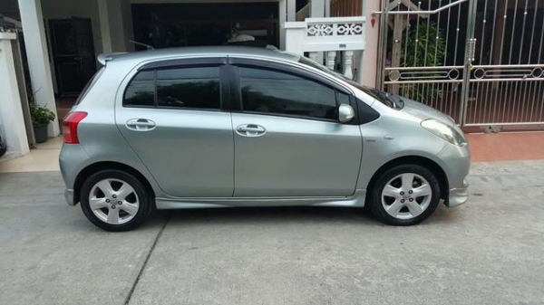 มือเดียว 09 toyota yaris รถสวยไม่มีชน มือเดียว 09 toyota yaris รถสวยไม่มีชน