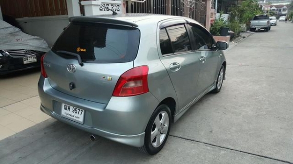 มือเดียว 09 toyota yaris รถสวยไม่มีชน มือเดียว 09 toyota yaris รถสวยไม่มีชน