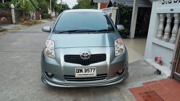 มือเดียว 09 toyota yaris รถสวยไม่มีชน มือเดียว 09 toyota yaris รถสวยไม่มีชน