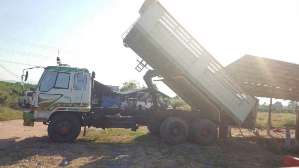 ขาย 10 ล้อดั้ม ไอ้หลงเทอร์โบ FN527M-TF2670 เครื่อง 6D16-TF 220 แรงม้า เกียร์ 10 สปีด คัสซีสวยตลอดเส้น ทะเบียนพร้อมโอนครับ