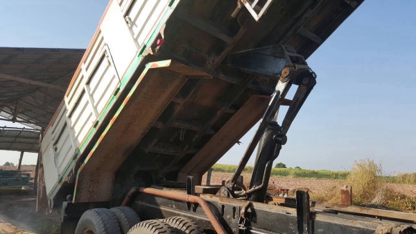 ขาย 10 ล้อดั้ม ไอ้หลงเทอร์โบ FN527M-TF2670 เครื่อง 6D16-TF 220 แรงม้า เกียร์ 10 สปีด คัสซีสวยตลอดเส้น ทะเบียนพร้อมโอนครับ