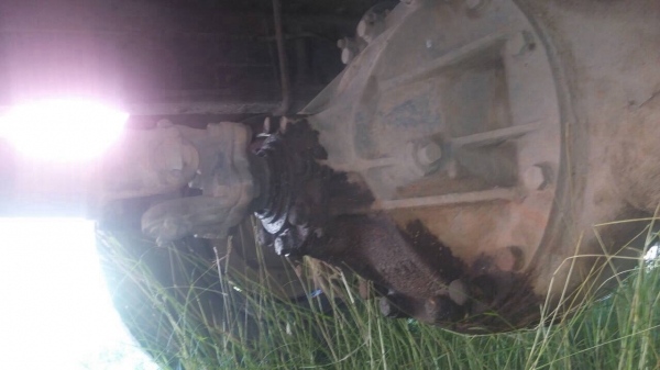 ขาย 10 ล้อ เพลาเดียว ISUZU ROCKY เครื่อง 6BG1 175 แรงม้าฝาส้ม คัสซีสวยใช้ได้ พวงมาลัยพาวเวอร์ เบรคลมดัน ทะเบียนพร้อมโอนครับ