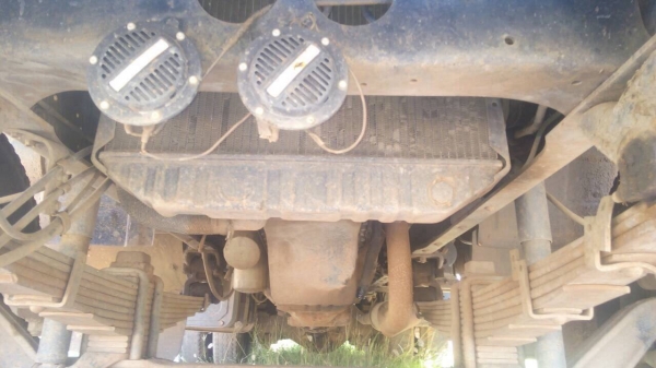 ขาย 10 ล้อ เพลาเดียว ISUZU ROCKY เครื่อง 6BG1 175 แรงม้าฝาส้ม คัสซีสวยใช้ได้ พวงมาลัยพาวเวอร์ เบรคลมดัน ทะเบียนพร้อมโอนครับ