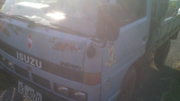 ISUZU  NKR 4ล้อเล็ก เครื่อง 100แรง. ราคา 145,000บ. สนใจติดต่อ 0835601591 หรือ 0903494058